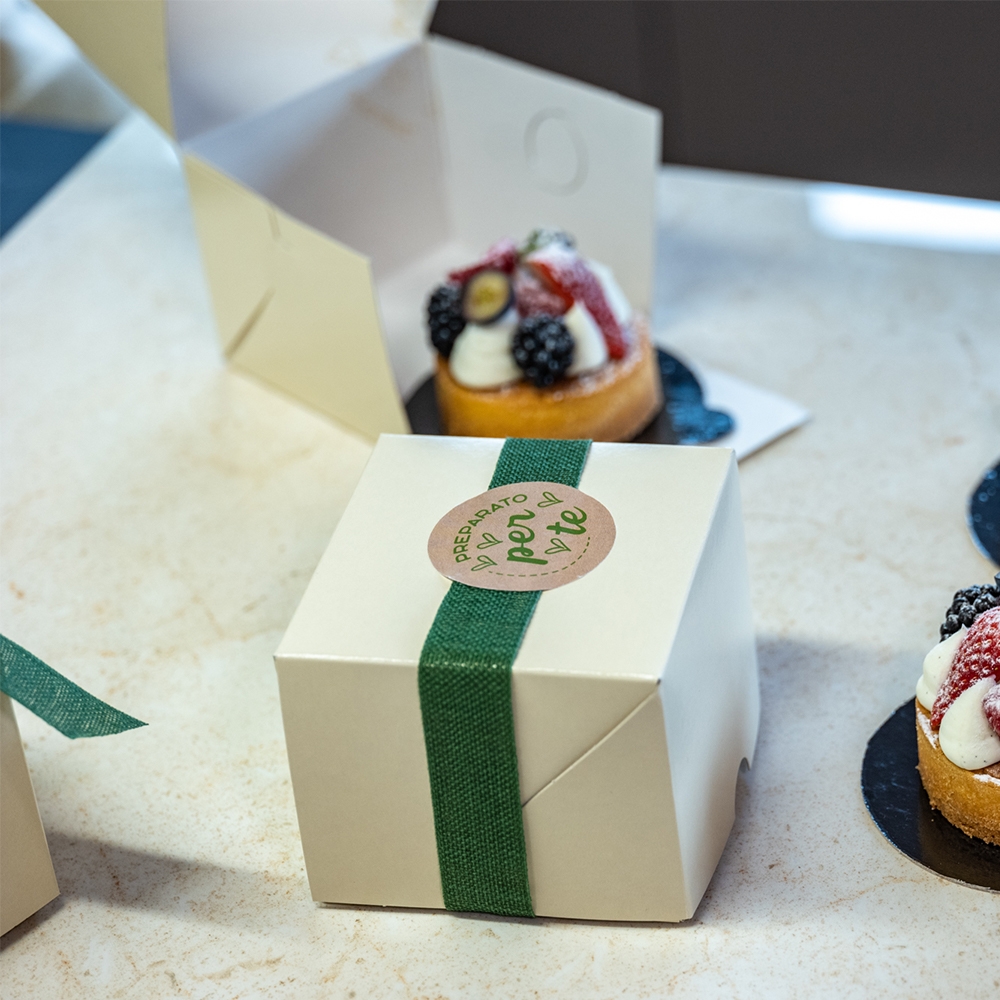 Etichetta Tonda Linea Preparato per Te - Vendita online all'ingrosso b2b - ambientata dama monoporzione avorio 2