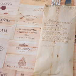 PortaPosate in Carta con Tovagliolo Enoteca - Vendita online all'ingrosso b2b 2