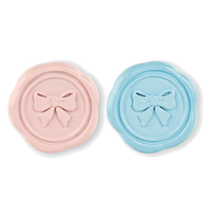 Ceralacca con fiocco e adesivo