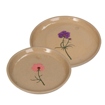 Piatto con fiore in terracotta