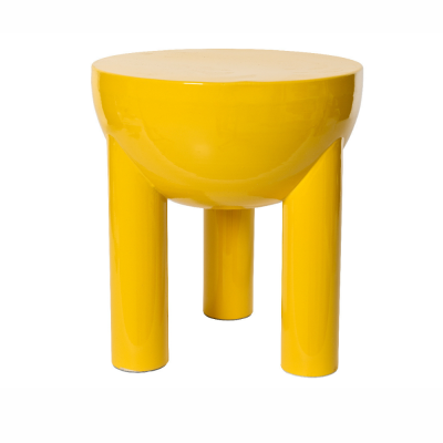 Tavolino in ferro giallo da interno