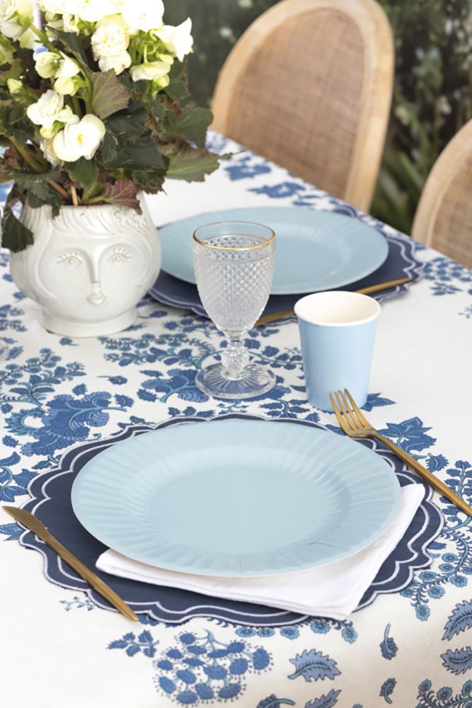 Piatti in carta Fiordaliso in confezione da 8 pezzi