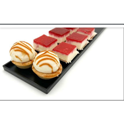 Vassoio pasticceria, disponibile in più formati, bianco e nero.