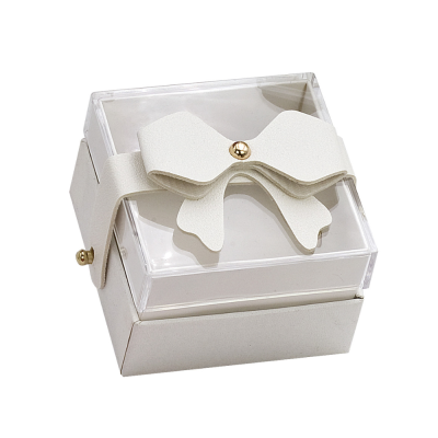 Scatola con fiocco e coperchio in plexi