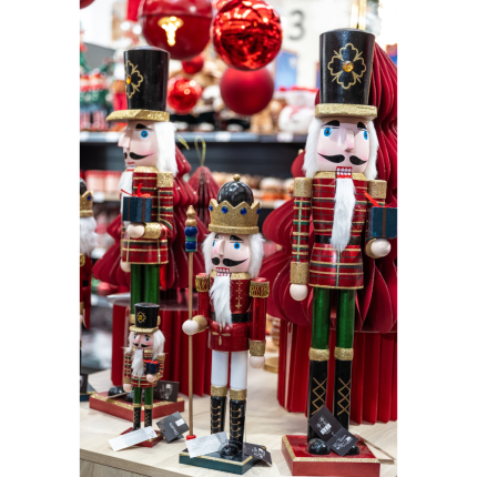 Schiaccianoci in legno di pino 23cm Schiaccianoci in legno di pino 23cm